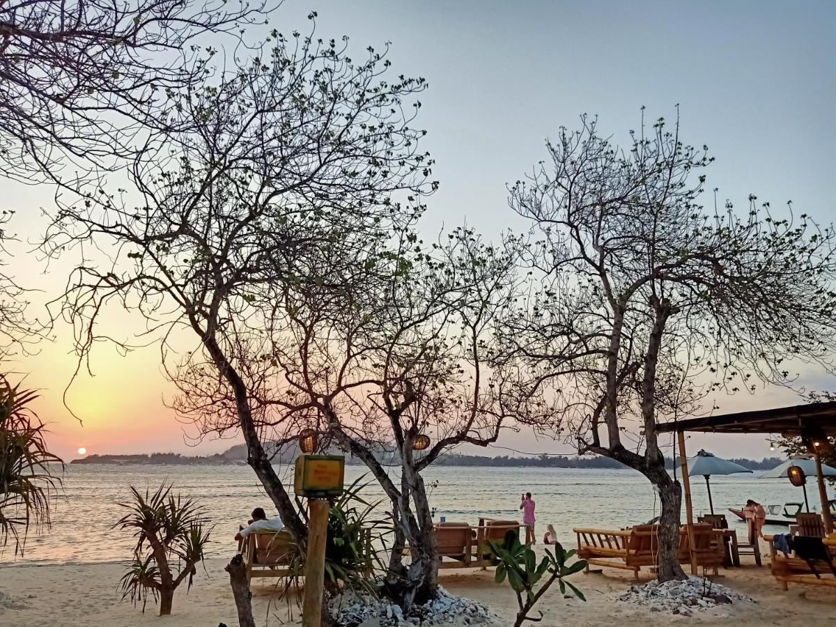 Two Brothers Bungalows Gili Meno Exterior photo