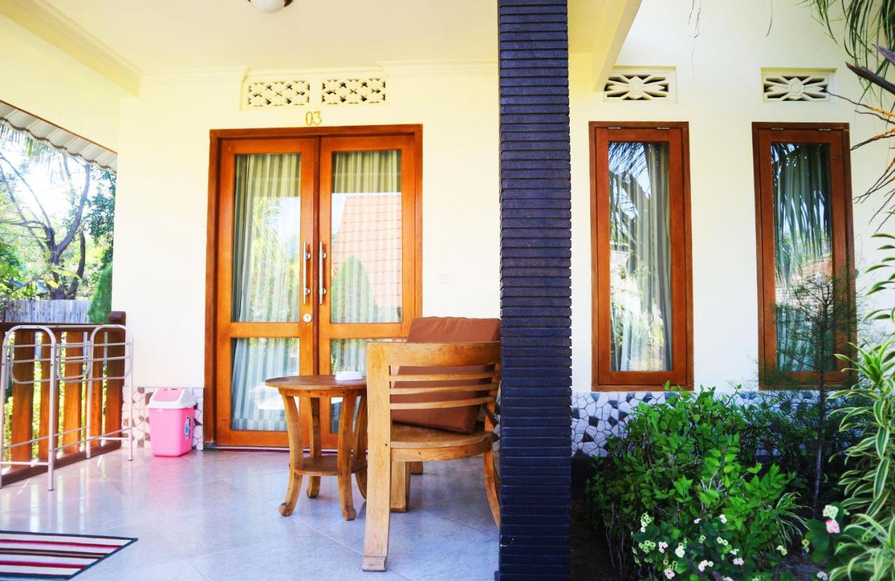 Two Brothers Bungalows Gili Meno Exterior photo