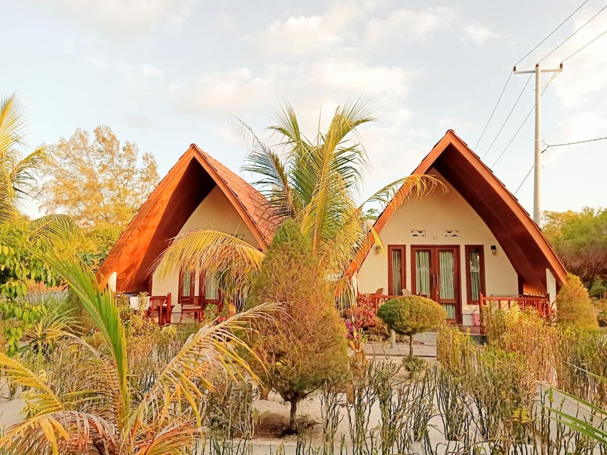 Two Brothers Bungalows Gili Meno Exterior photo