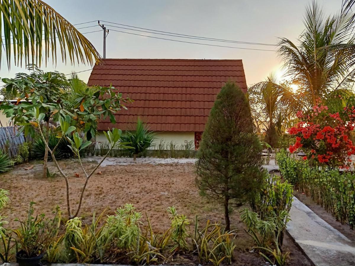 Two Brothers Bungalows Gili Meno Exterior photo